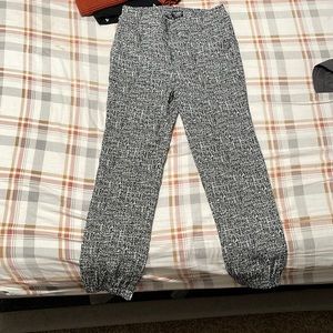 Dress pants white and black with pockets